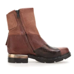 STIEFELETTEN AGULIA