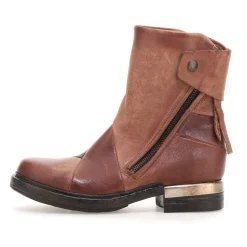 STIEFELETTEN AGULIA