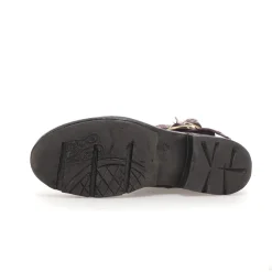 STIEFELETTEN ATTALLA