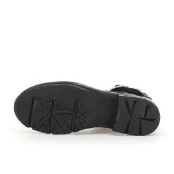 STIEFELETTEN ATTALLA