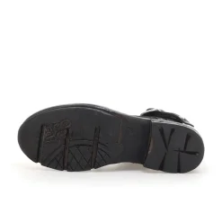 STIEFELETTEN ATTALLA