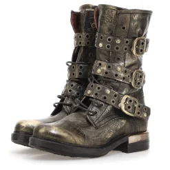 STIEFELETTEN ATTALLA